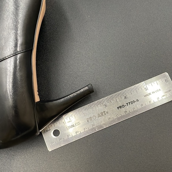 COACH Holiday Soft Shine Calf STUDS Black Leather Ankle Bootie ~ Women’s 8.5 - Picture 13 of 13